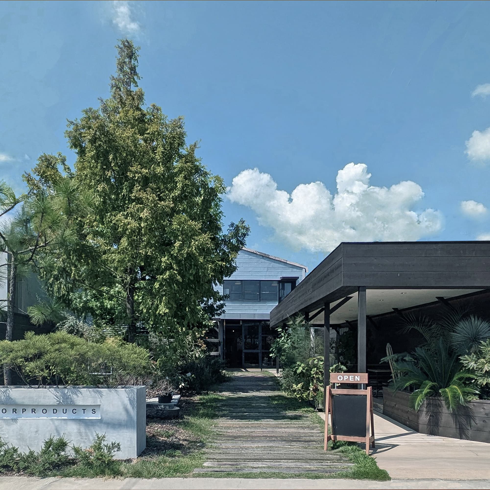 ELD INTERIOR PRODUCTS 岡山店